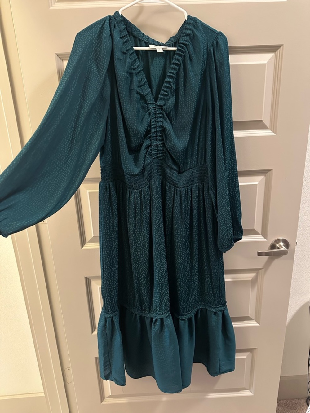 Green V-Neck Long Sleeve Tiered Dress